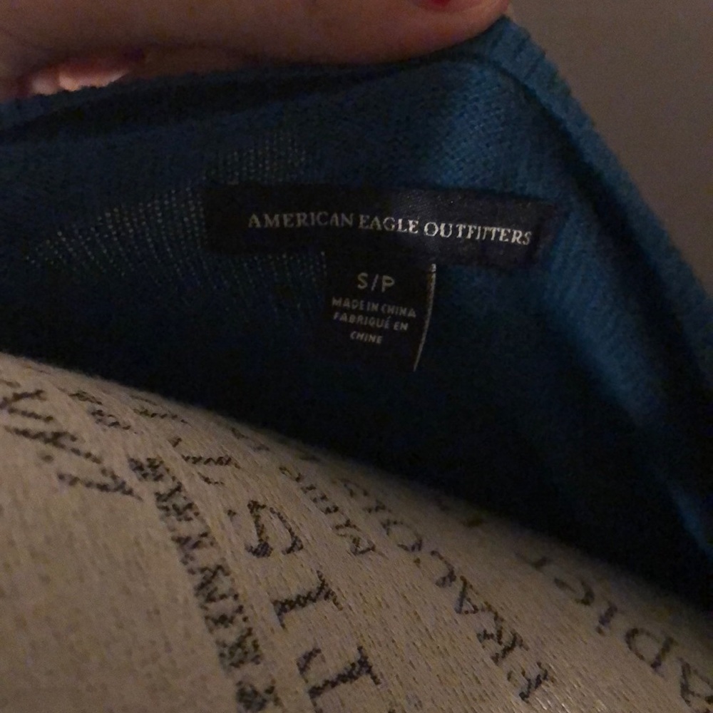 American eagle sweater - Picture 3 of 3